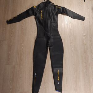 Xterra Men's Black Wetsuit 5/4mm size M Tall